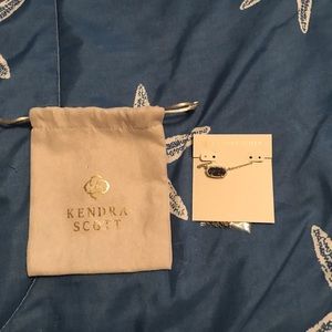 Kendra Scott necklace